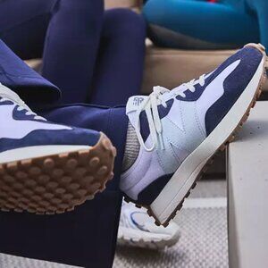 New Balance 327 Limited Edition Women Sneakers Shoes White Navy Blue Ice size 6